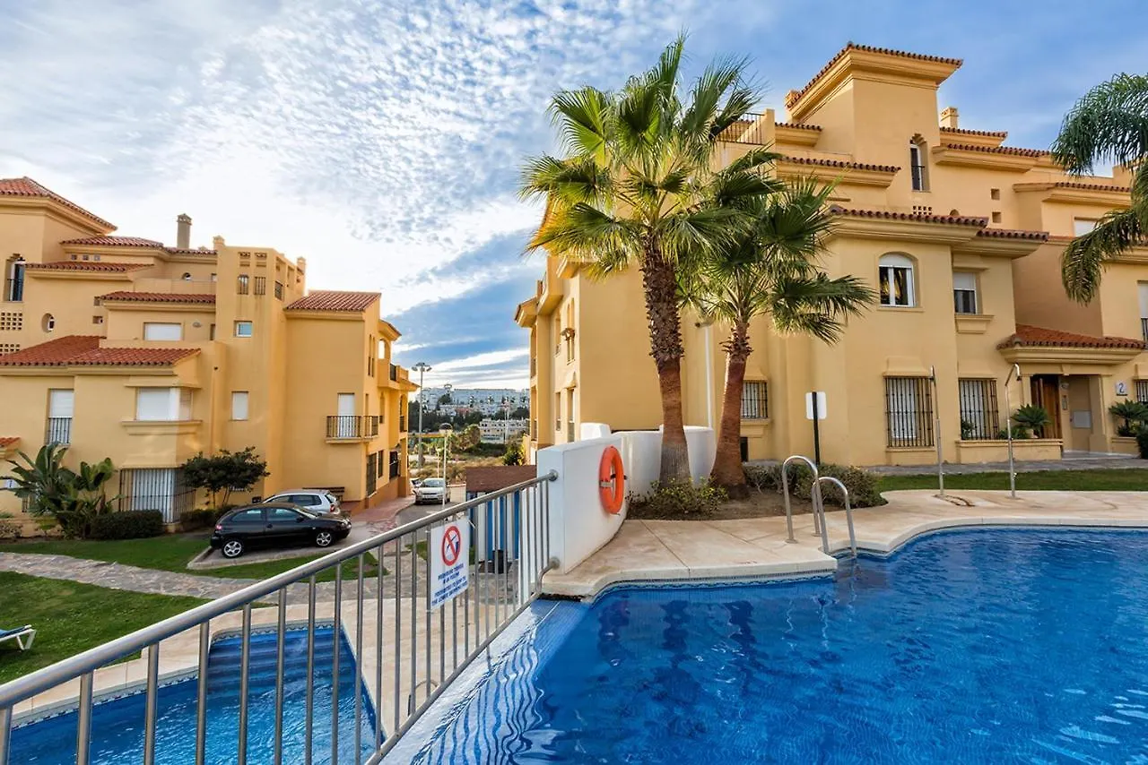 דירות מיחאס Riviera Relax & Pool