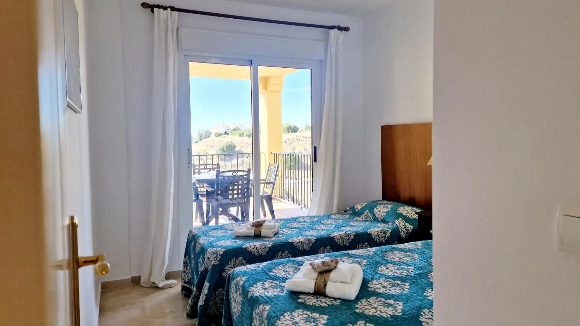 דירות מיחאס Riviera Relax & Pool